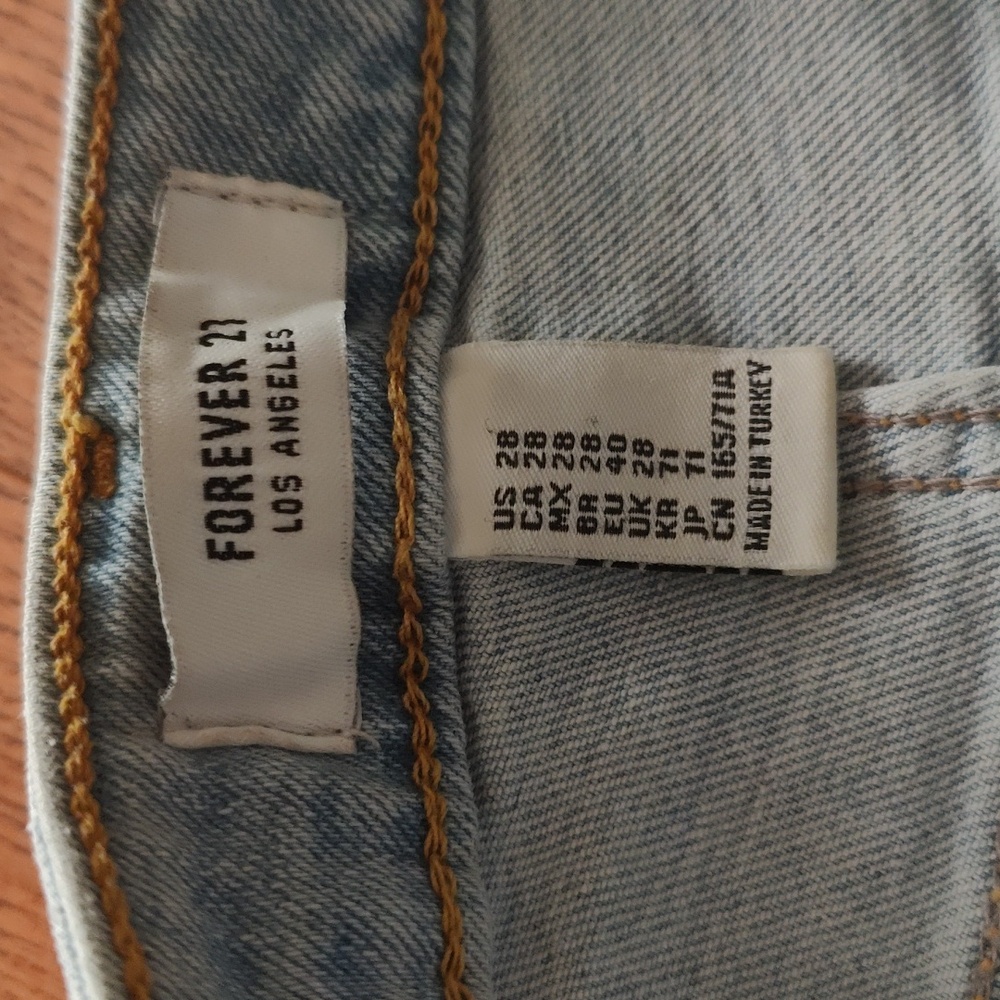 Jean Capri - Picture 3 of 3